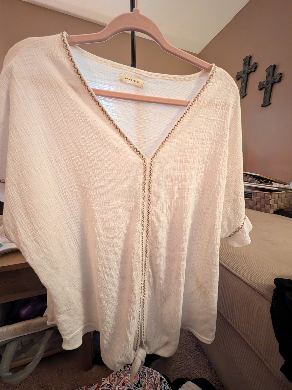 Max Studio Embroidered Tie-Front Top Cream V-Neck Like New
